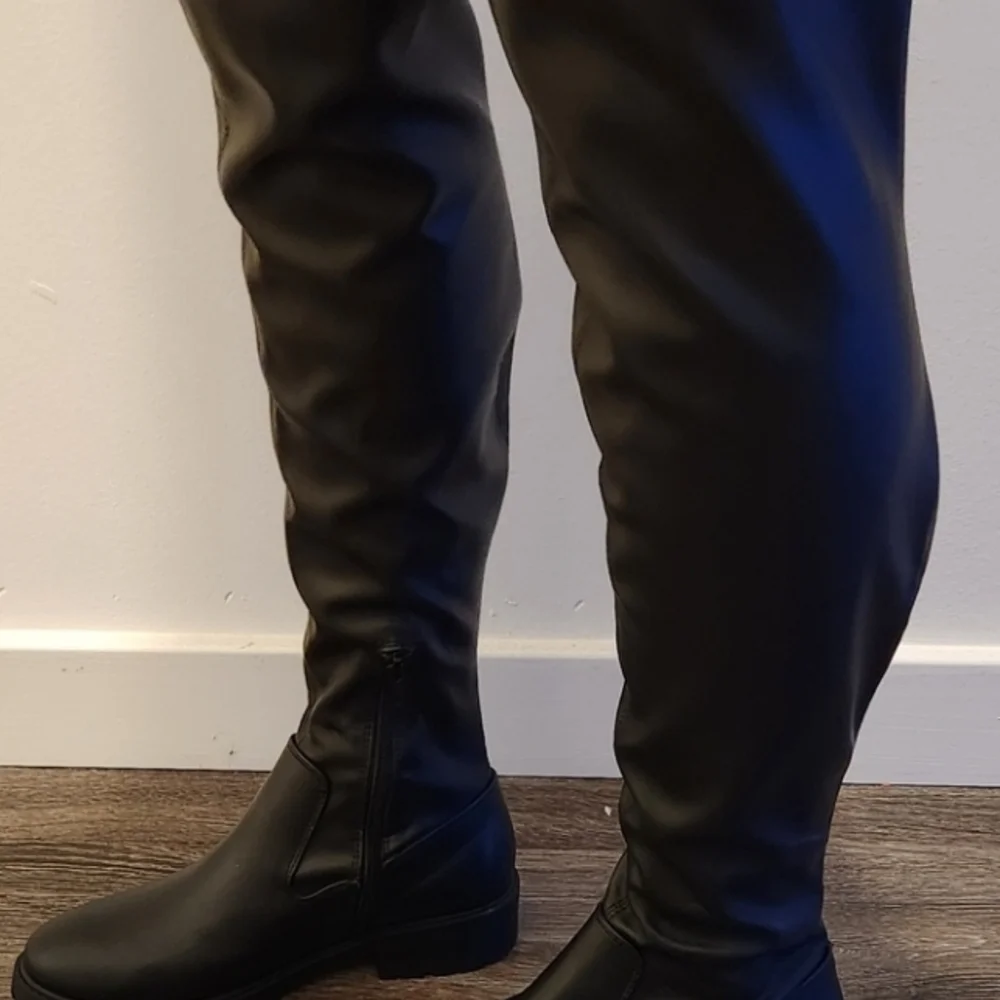Sleek Black Over the Knee Women's Boots
